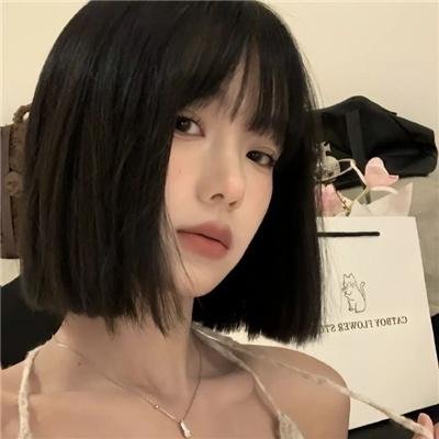 驼背人与舞女